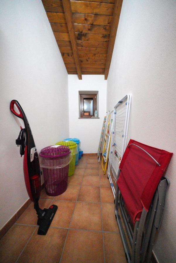 Apartamento L'Oliveto Nuxis Exterior foto